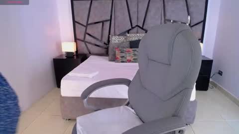Snapshot of jeinnovemontenegr0 chatting on May 2026 12:00:01 PM jeinnovemontenegr0 online show from May 2026 12:00:01 PM