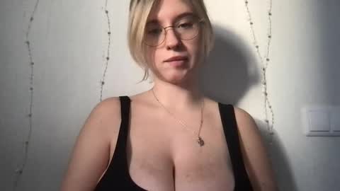 Snapshot of jelly_gum chatting on December 2025 08:30:01 AM Inna online show from December 2025 08:30:01 AM