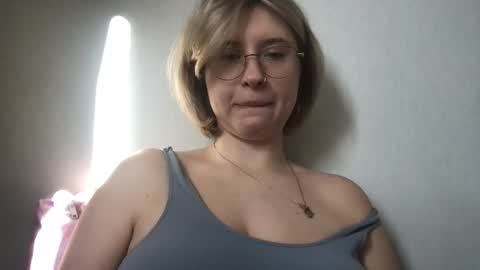 Snapshot of jelly_gum chatting on February 2026 07:37:01 AM Inna online show from February 2026 07:37:01 AM