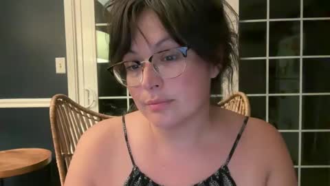 Jelli online show from September 2025 05:32:01 AM