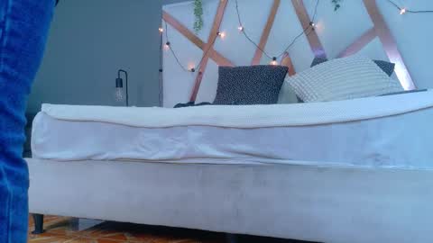 Jena  online show from February 2026 03:15:01 AM