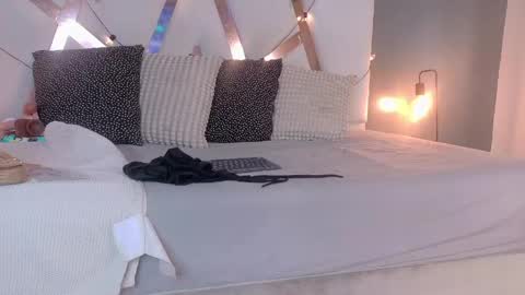 Jena  online show from April 2026 03:24:02 AM