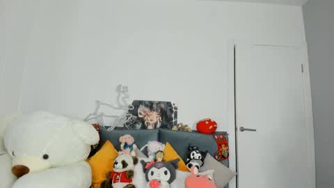 Snapshot of jenie_fire chatting on December 2024 04:32:01 PM Dolly online show from December 2024 04:32:01 PM