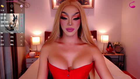 Queen Jenifer online show from February 2025 07:54:02 PM