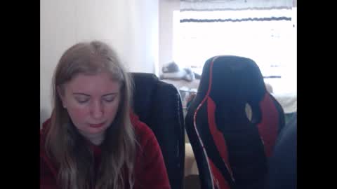 JenisAndPeter online show from February 2026 08:01:02 AM