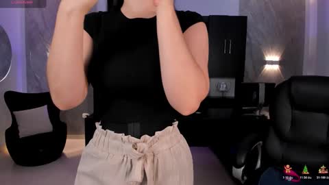 Snapshot of jennaolson chatting on December 2025 06:38:01 PM Jenna Olson online show from December 2025 06:38:01 PM