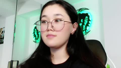 Snapshot of jennatyan chatting on December 2024 01:31:02 PM JENNA online show from December 2024 01:31:02 PM