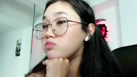 Snapshot of jennatyan chatting on December 2024 04:38:02 PM JENNA online show from December 2024 04:38:02 PM