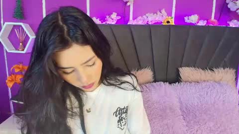 Jenner online show from December 2024 03:51:01 AM