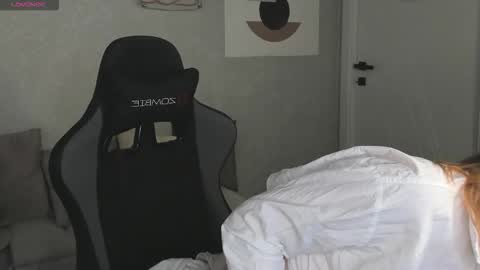 Snapshot of jennie_cartera chatting on December 2025 09:48:01 AM Jennie online show from December 2025 09:48:01 AM