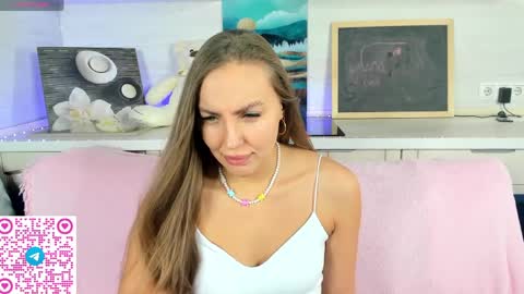 Jennifer hayess online show from April 2026 02:38:01 AM