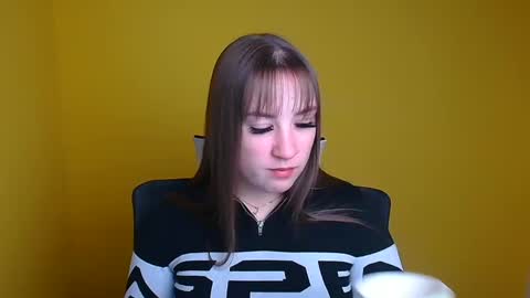 Jennifer online show from December 2024 06:26:01 AM