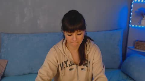 jenniferjay801880956088 online show from December 2024 04:42:02 AM