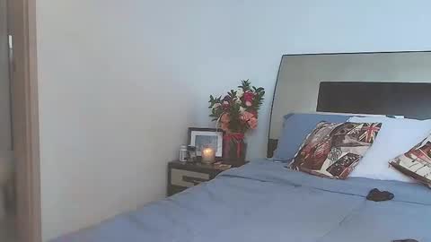 Snapshot of jennmullatta_ chatting on November 2025 06:32:01 PM Jenn online show from November 2025 06:32:01 PM