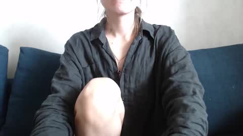 Snapshot of jennnamaaya chatting on February 2025 06:38:02 AM Jenny online show from February 2025 06:38:02 AM