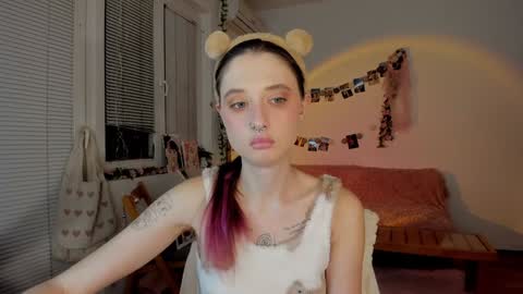 Jennifer Jenny Darling   online show from December 2024 07:44:01 PM