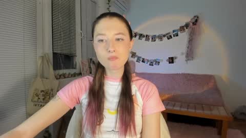 Jennifer Jenny Darling   online show from January 2025 10:23:01 PM