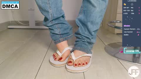 Jenny online show from October 2025 12:39:02 PM