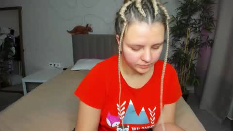 Jenny online show from October 2025 09:38:02 AM