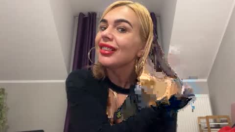 Snapshot of jenny_play1 chatting on December 2024 09:11:01 AM Jenny online show from December 2024 09:11:01 AM