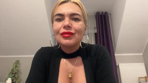 Snapshot of jenny_play1 chatting on December 2024 08:26:01 AM Jenny online show from December 2024 08:26:01 AM