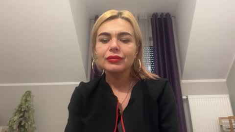 Snapshot of jenny_play1 chatting on January 2025 08:43:01 AM Jenny online show from January 2025 08:43:01 AM