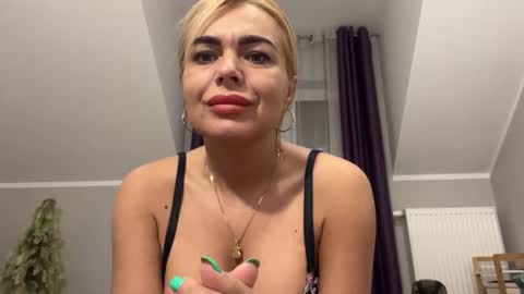 Snapshot of jenny_play1 chatting on January 2025 08:57:02 AM Jenny online show from January 2025 08:57:02 AM