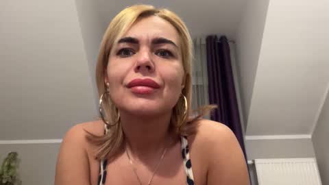 Snapshot of jenny_play1 chatting on January 2025 08:20:02 AM Jenny online show from January 2025 08:20:02 AM