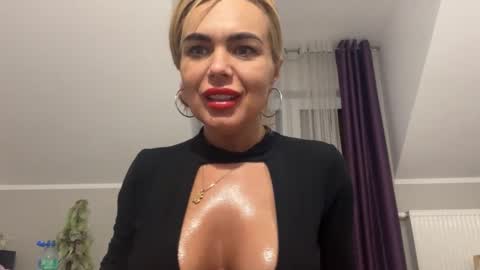 Snapshot of jenny_play1 chatting on February 2025 05:58:01 PM Jenny online show from February 2025 05:58:01 PM