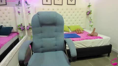 jenny_stark online show from May 2026 11:07:01 AM