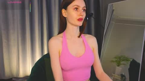 jennyfer_me online show from April 2026 12:38:02 PM