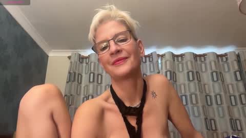 JennyHazel online show from November 2025 03:23:02 PM