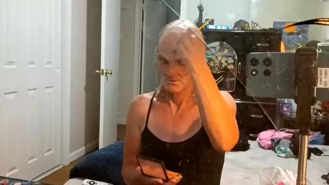 jennywomacks online show from August 2026 01:20:01 AM