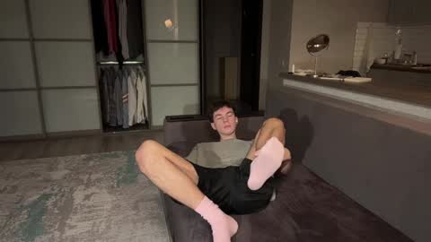 jeremy1scott online show from November 2025 03:39:02 AM