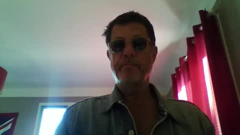 Snapshot of jerflor chatting on February 2026 12:17:01 PM jerflor online show from February 2026 12:17:01 PM