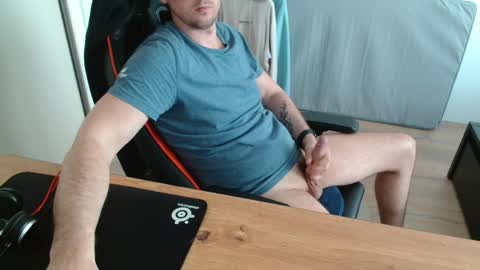 Boy likes daddies online show from April 2026 12:06:02 PM