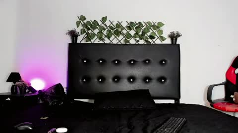 Jeronimo online show from April 2026 02:00:01 AM