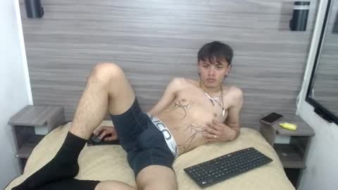 Jerom xx online show from October 2025 08:17:02 PM