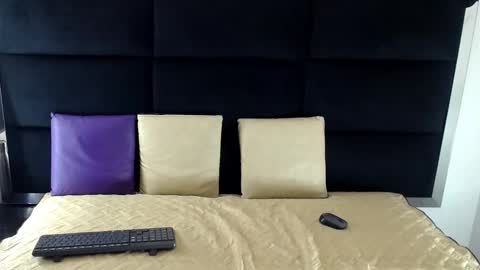 Jerom xx online show from October 2025 07:54:02 PM