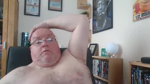 Snapshot of jerseyhammer01 chatting on March 2025 02:43:02 PM Harry online show from March 2025 02:43:02 PM