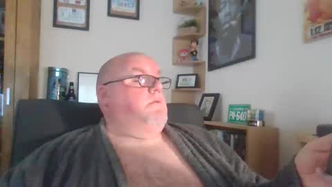 Snapshot of jerseyhammer01 chatting on November 2025 09:20:02 AM Harry online show from November 2025 09:20:02 AM