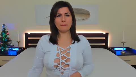 Snapshot of jes_leone chatting on December 2024 10:13:02 PM JESS online show from December 2024 10:13:02 PM