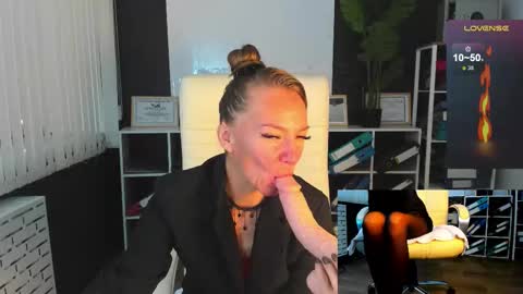 jesica_moon_peachy online show from September 2025 01:38:02 AM