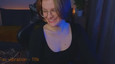 Snapshot of jess0e9 chatting on September 2025 03:39:02 PM JessieVibes online show from September 2025 03:39:02 PM