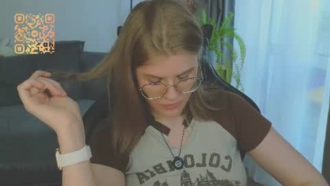 Snapshot of jess0e9 chatting on July 2026 02:10:01 PM JessieVibes online show from July 2026 02:10:01 PM