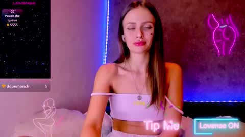 Jess online show from October 2025 10:10:01 PM