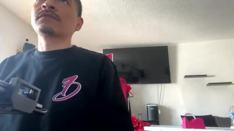 Snapshot of jesselopezcali chatting on January 2025 05:10:02 PM Hungjessy online show from January 2025 05:10:02 PM