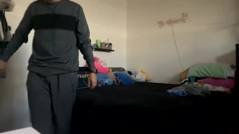 Snapshot of jesselopezcali chatting on February 2025 06:04:02 PM Hungjessy online show from February 2025 06:04:02 PM