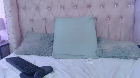 Snapshot of jessica_carter_ chatting on October 2025 03:51:02 PM Jessica online show from October 2025 03:51:02 PM