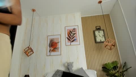 Jessica Pethersson  online show from January 2025 05:37:01 PM